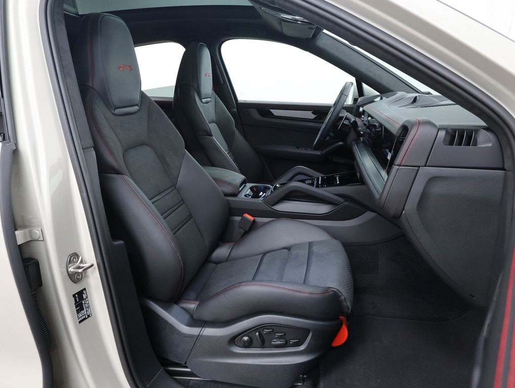 Porsche Cayenne 2024