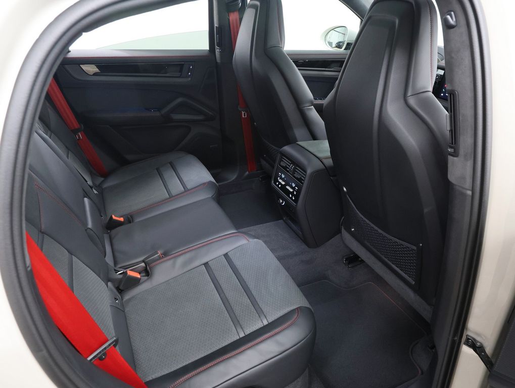 Porsche Cayenne 2024