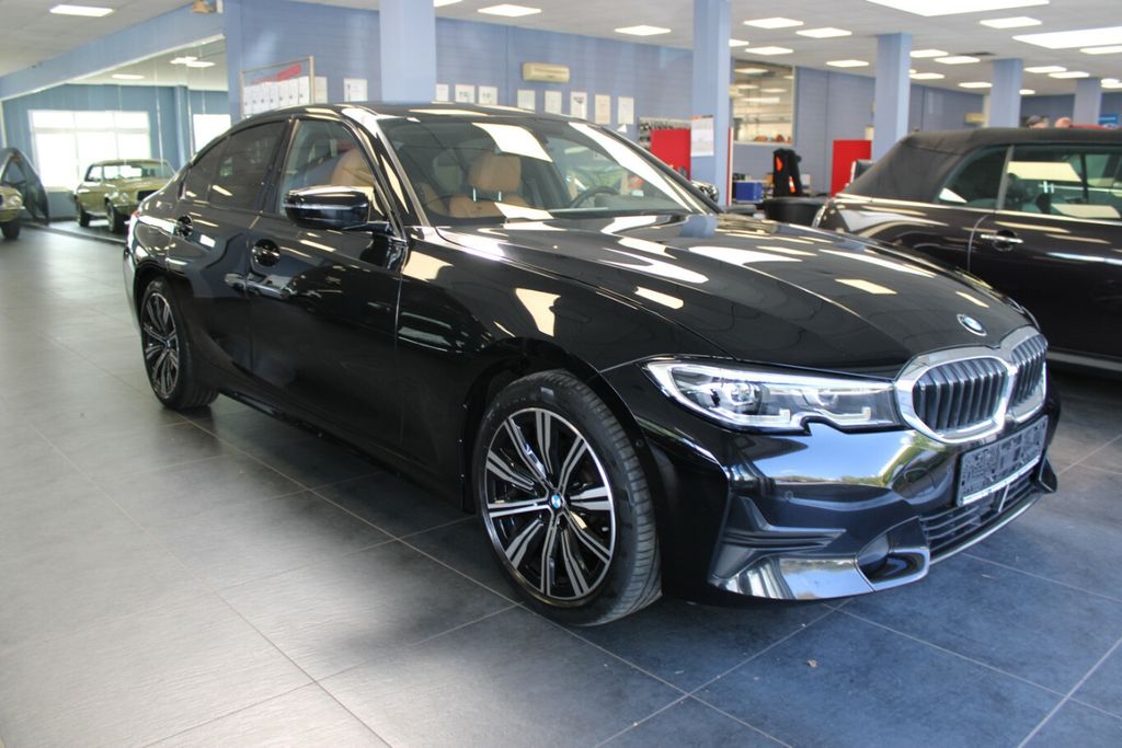 BMW 318 2022