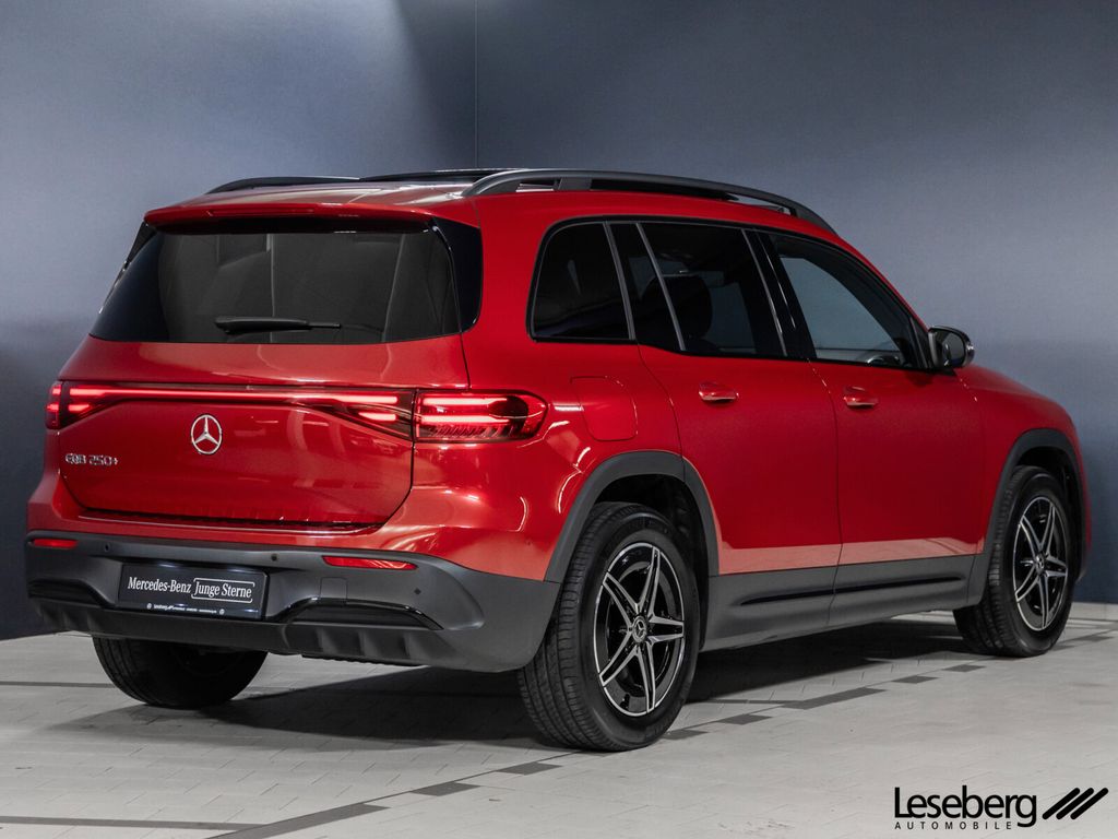 Mercedes-Benz EQB 2025