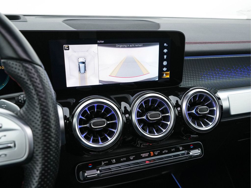 Mercedes-Benz EQB 2022