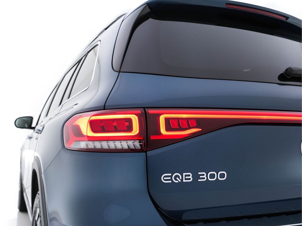 Mercedes-Benz EQB 2022