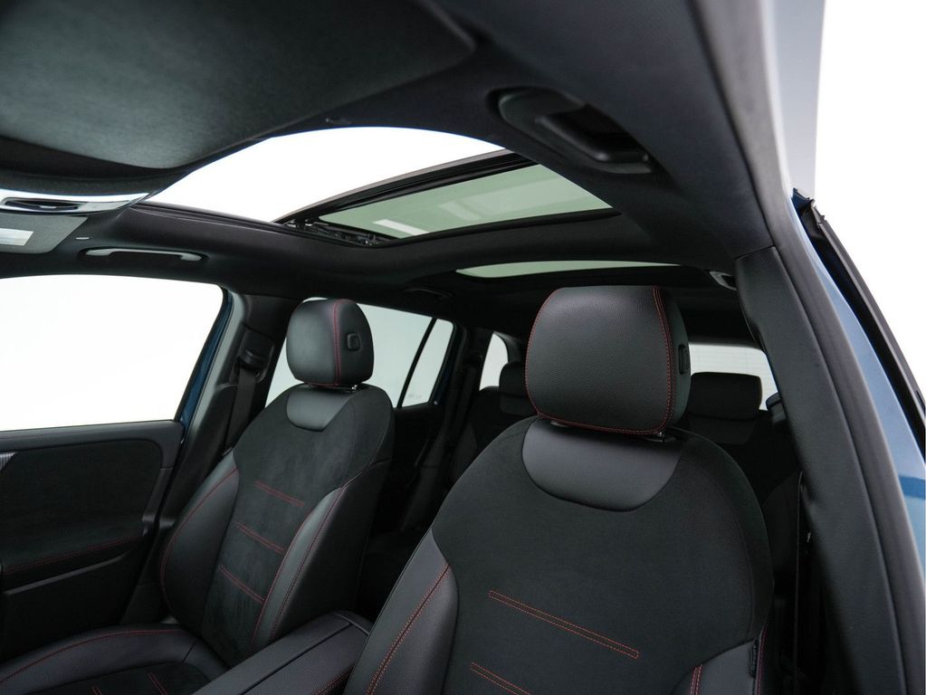 Mercedes-Benz EQB 2022