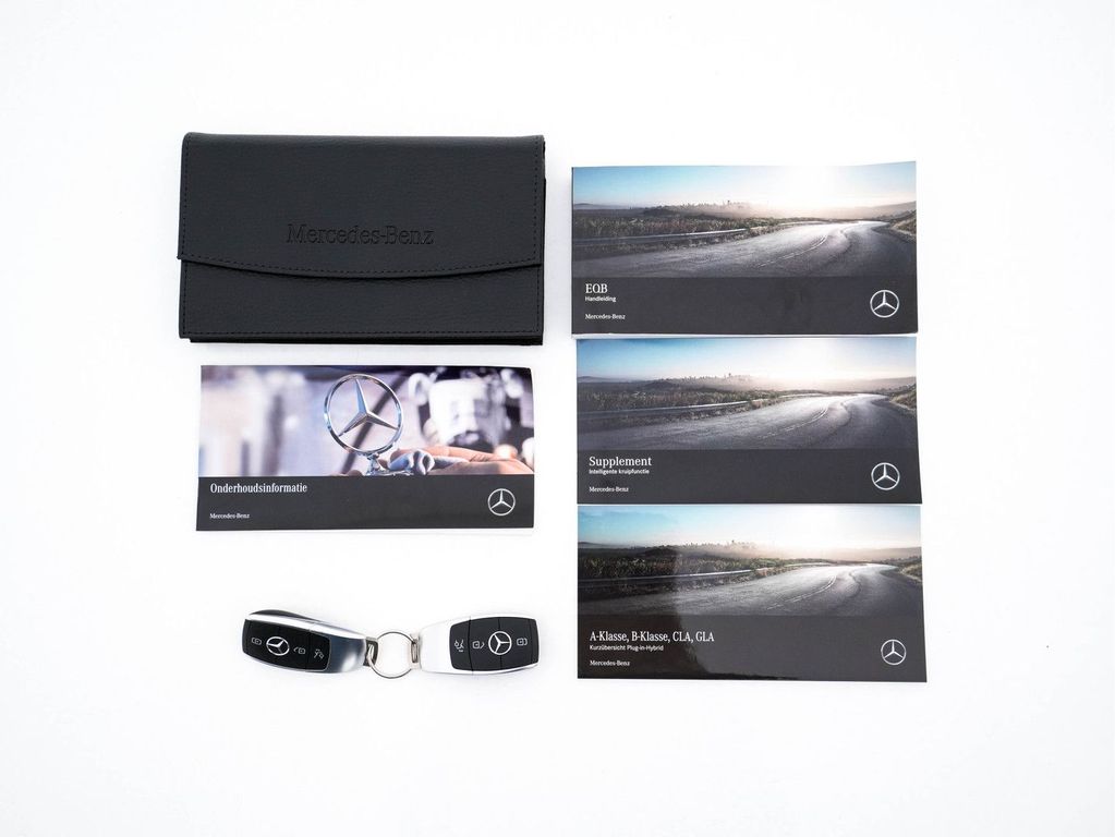 Mercedes-Benz EQB 2022