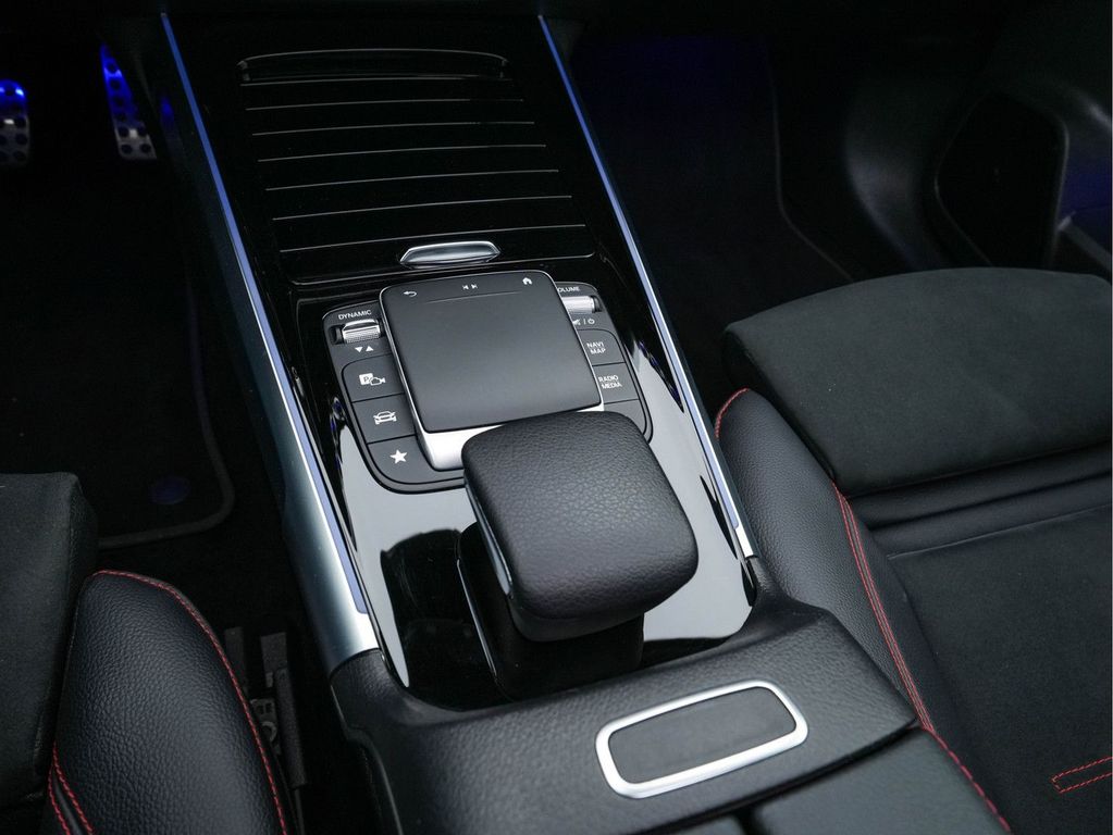 Mercedes-Benz EQB 2022