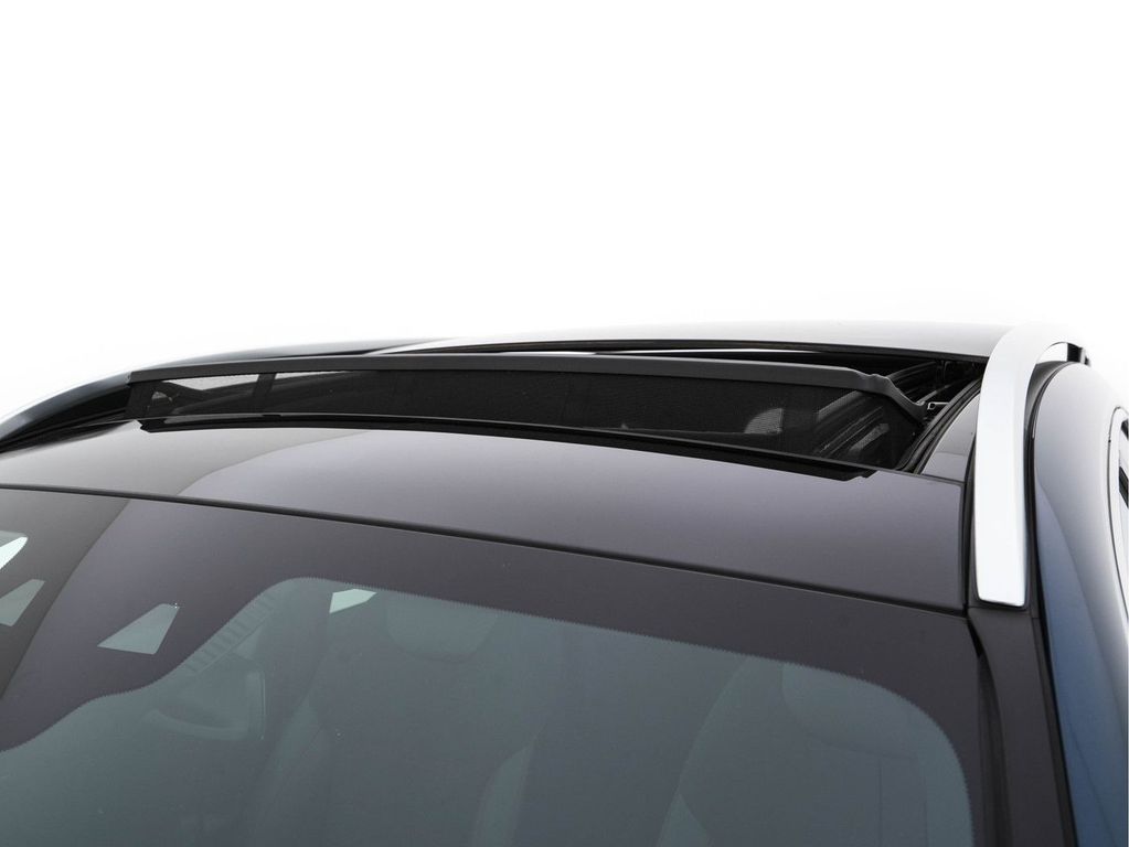 Mercedes-Benz EQB 2022