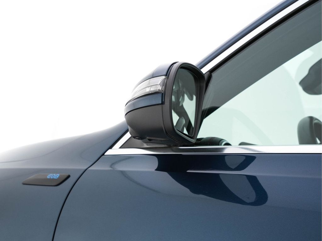 Mercedes-Benz EQB 2022