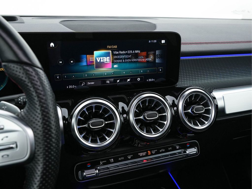 Mercedes-Benz EQB 2022