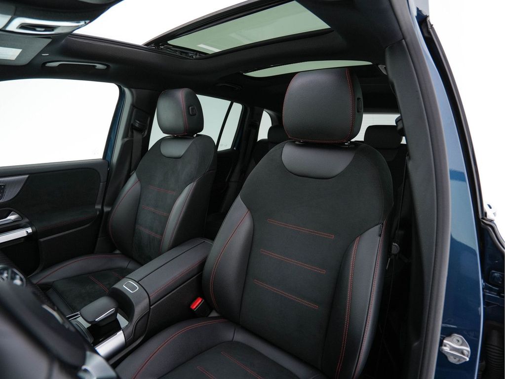 Mercedes-Benz EQB 2022