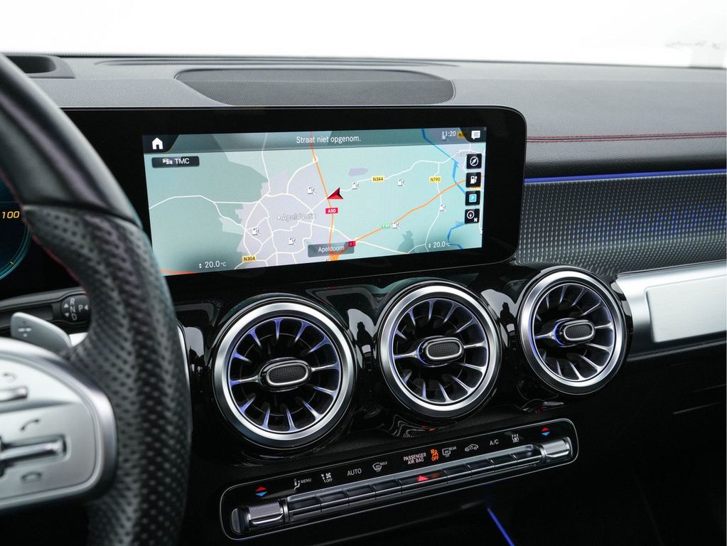 Mercedes-Benz EQB 2022