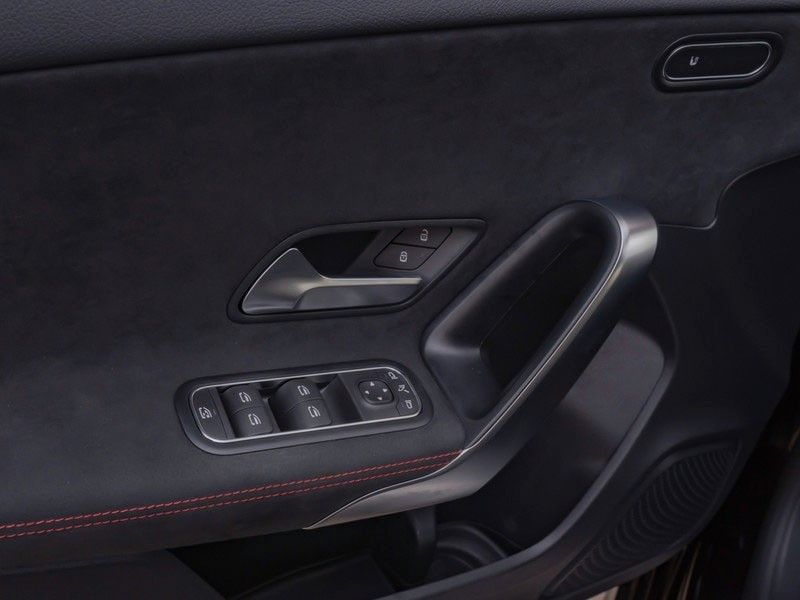 Mercedes-Benz A 220 2024