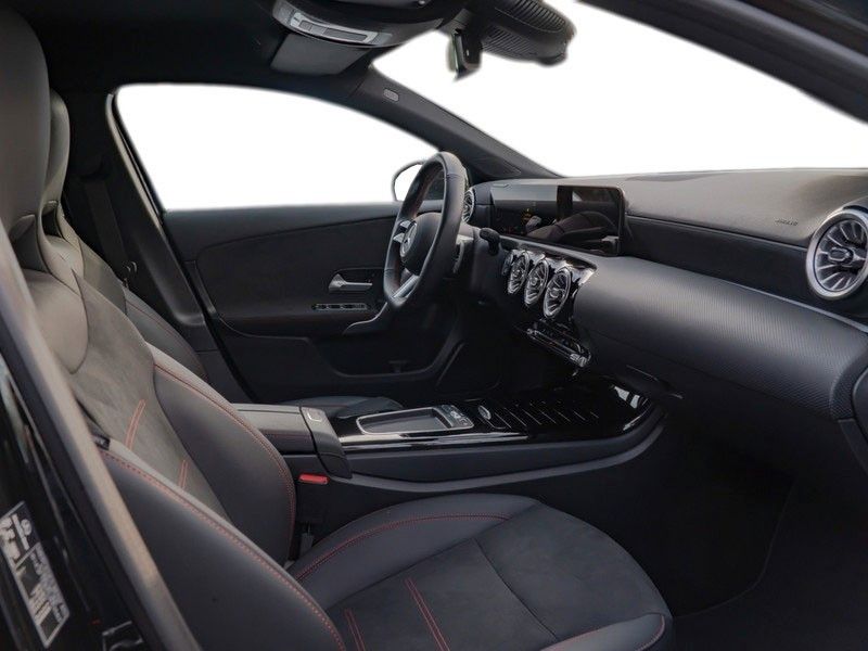 Mercedes-Benz A 220 2024