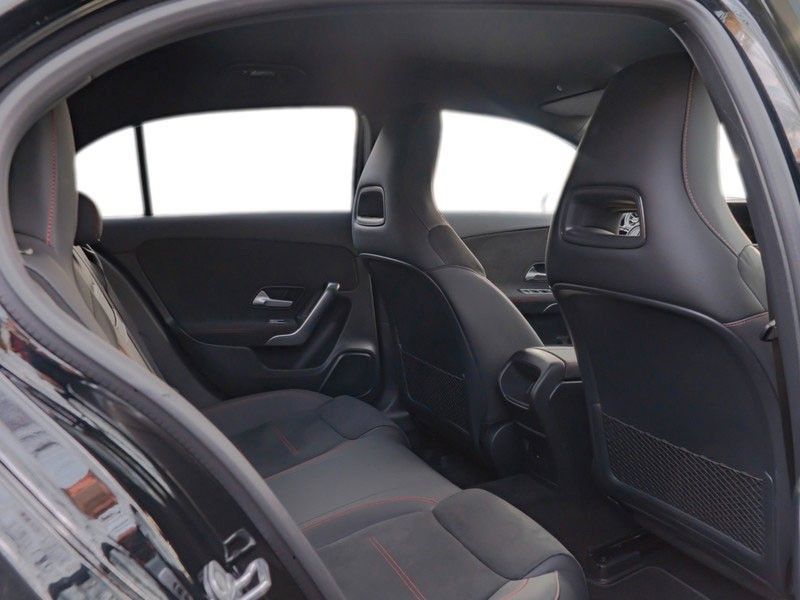 Mercedes-Benz A 220 2024