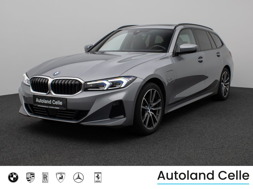 BMW 330 2022