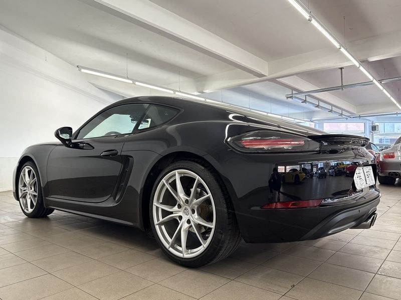 Porsche Cayman 2020