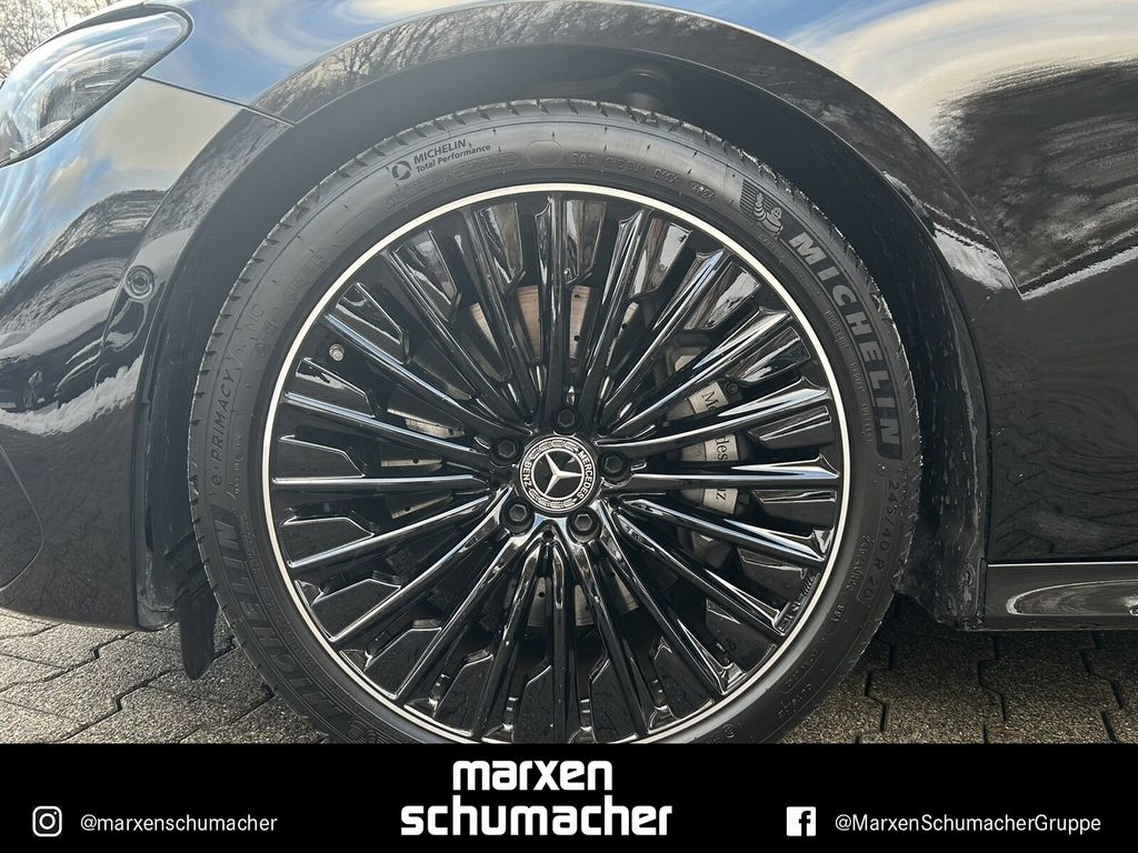 Mercedes-Benz E 300 2025