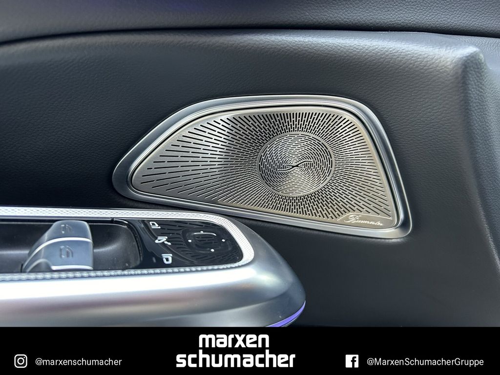 Mercedes-Benz E 300 2025