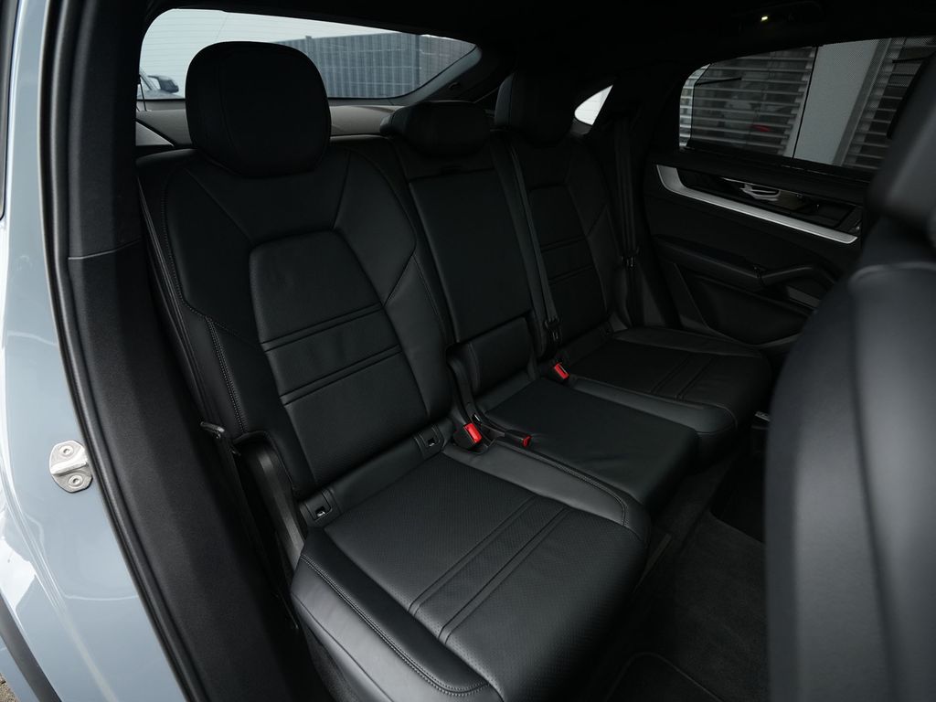 Porsche Cayenne 2024