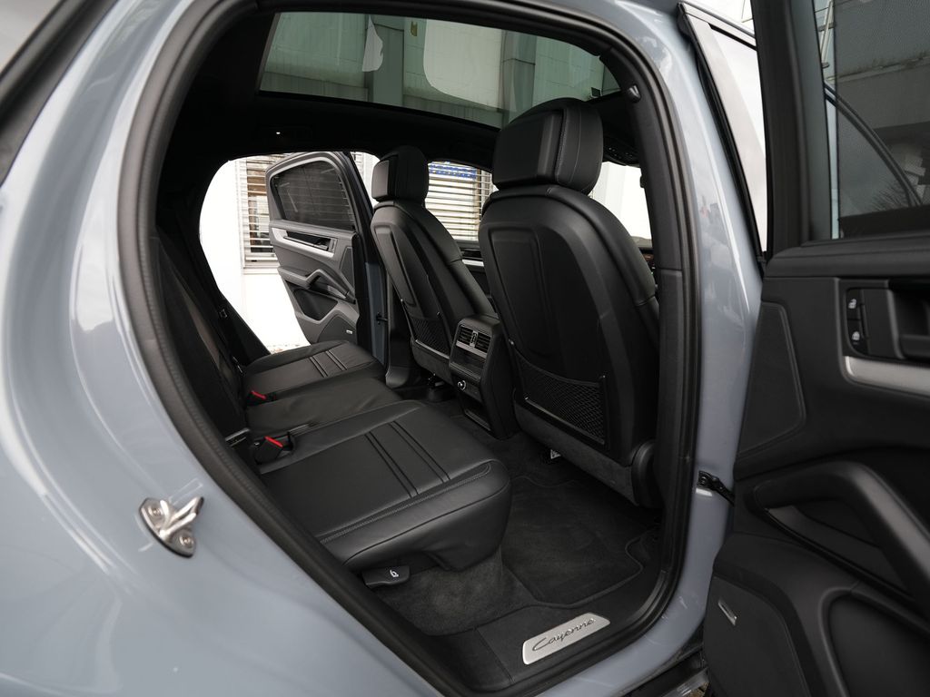 Porsche Cayenne 2024