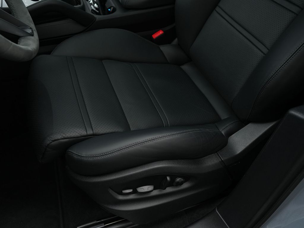 Porsche Cayenne 2024