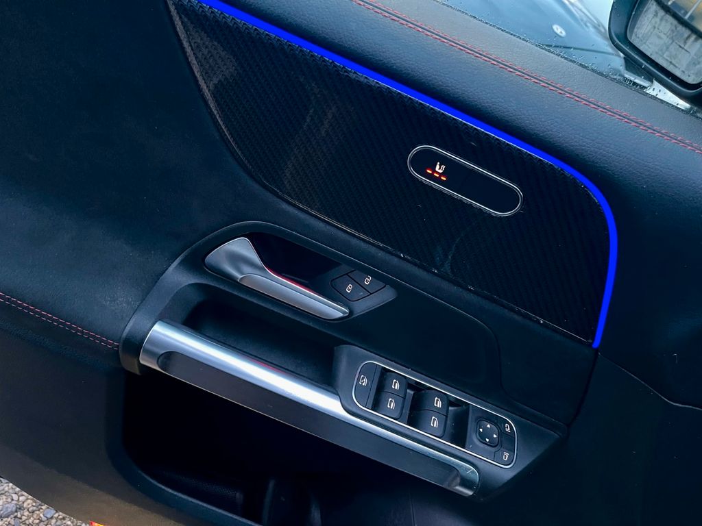 Mercedes-Benz GLB 200 2022
