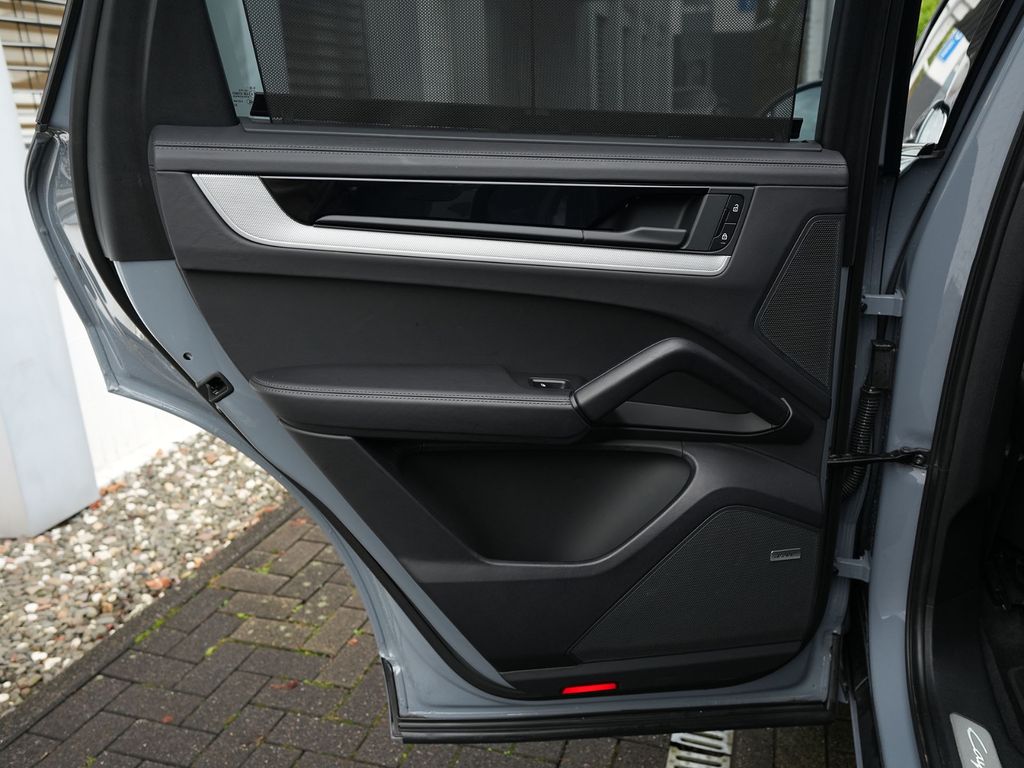 Porsche Cayenne 2024