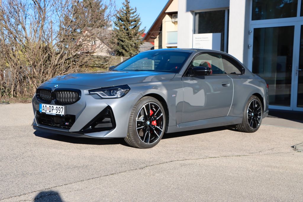 BMW M240i 2025