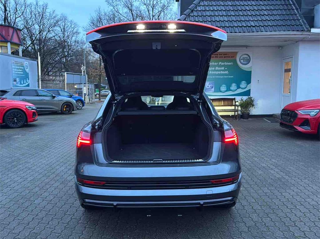 Audi e-tron 2022