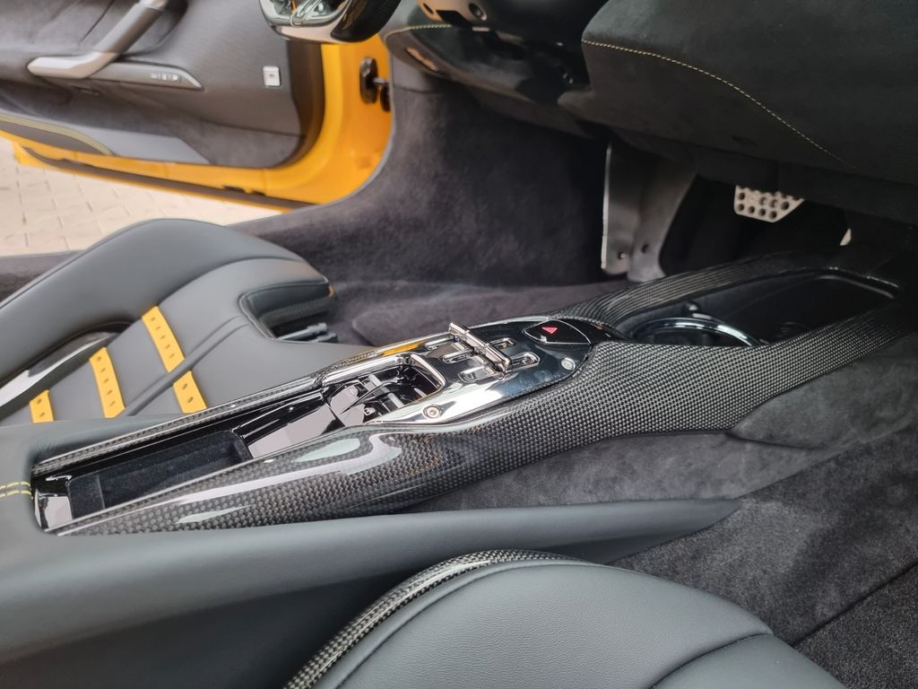 Ferrari 296 GTB 2024