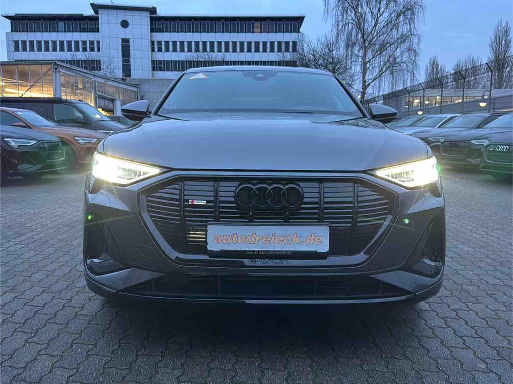 Audi e-tron 2022