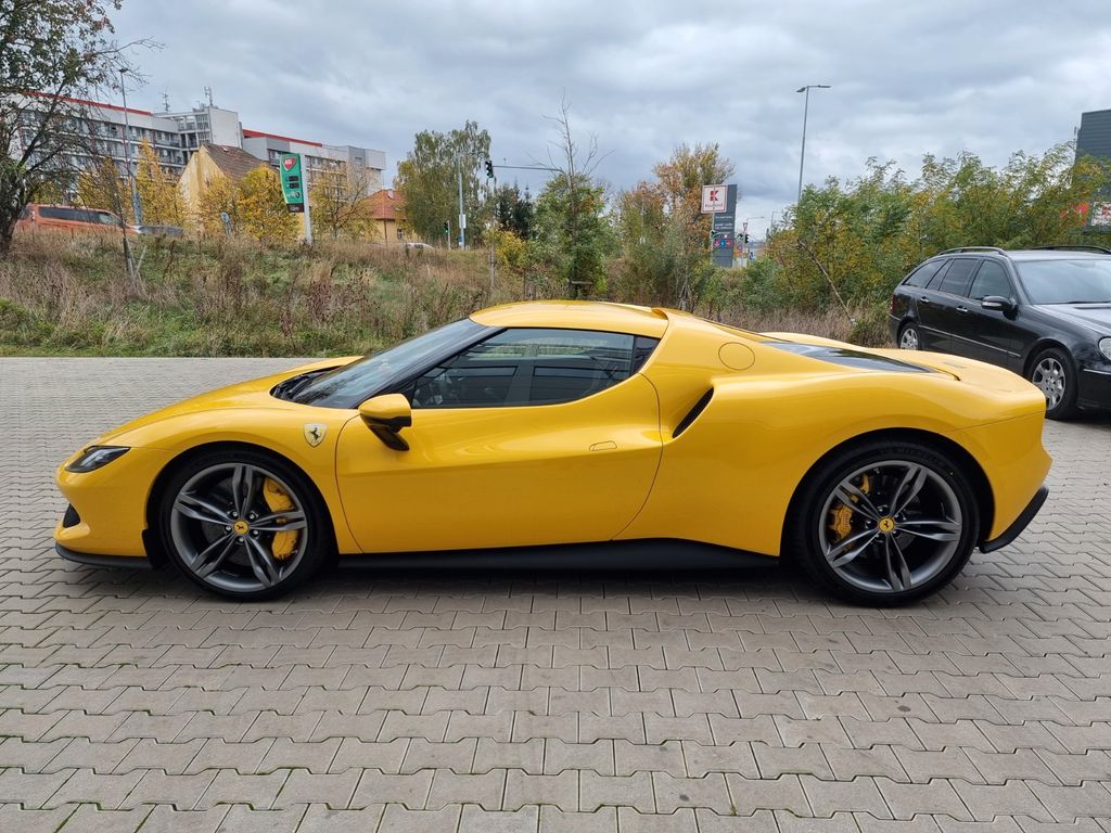 Ferrari 296 GTB 2024