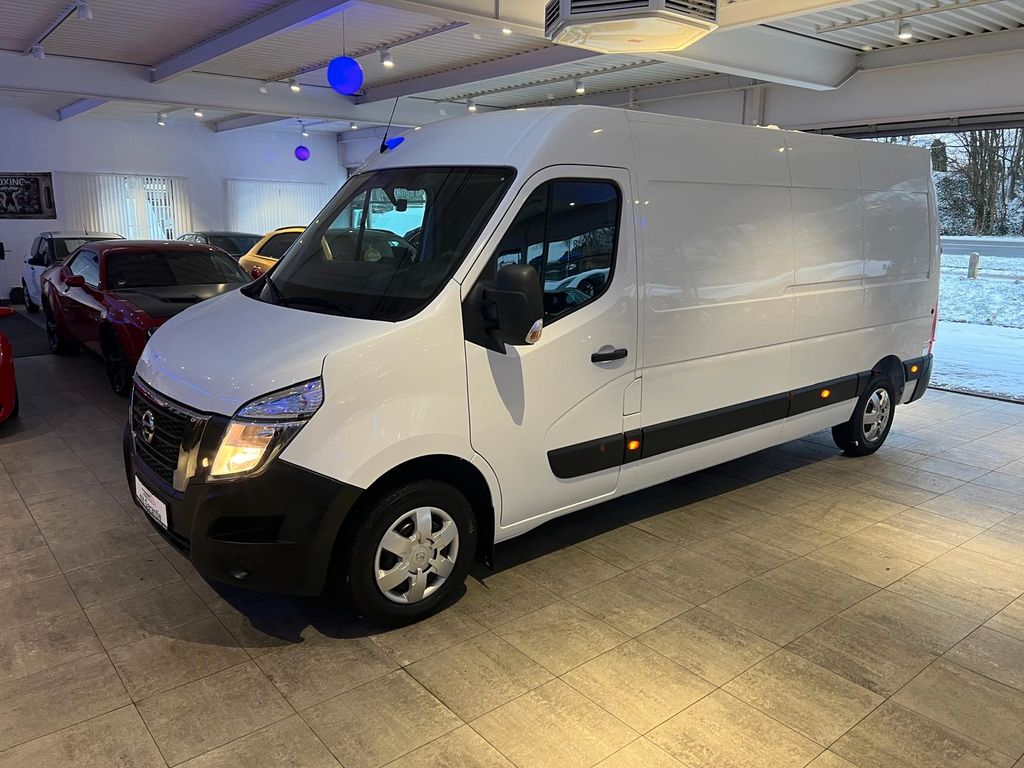Nissan NV400 2021