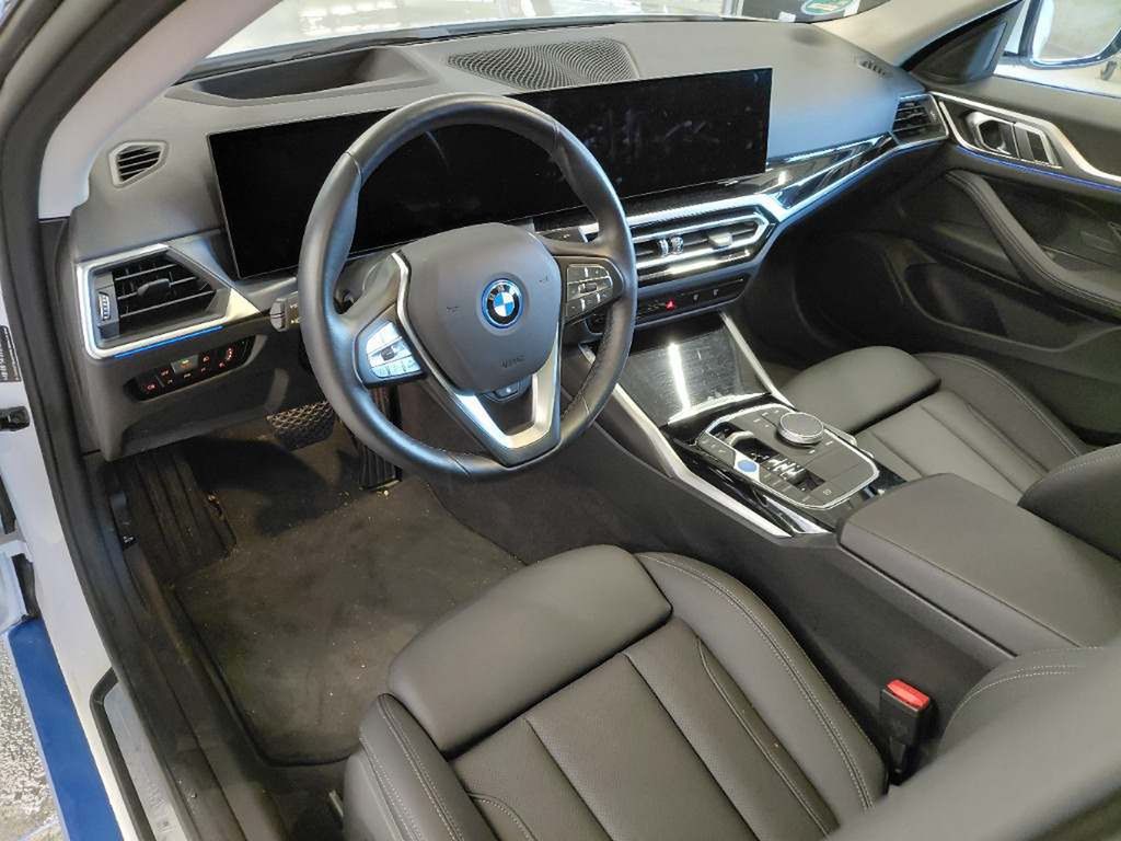 BMW i4 2023