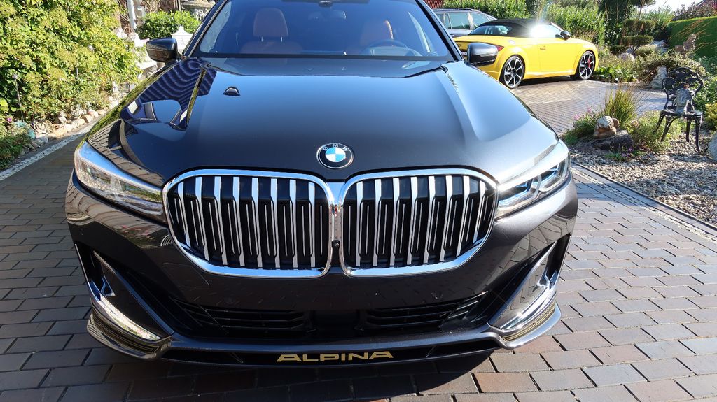 BMW 730 2022