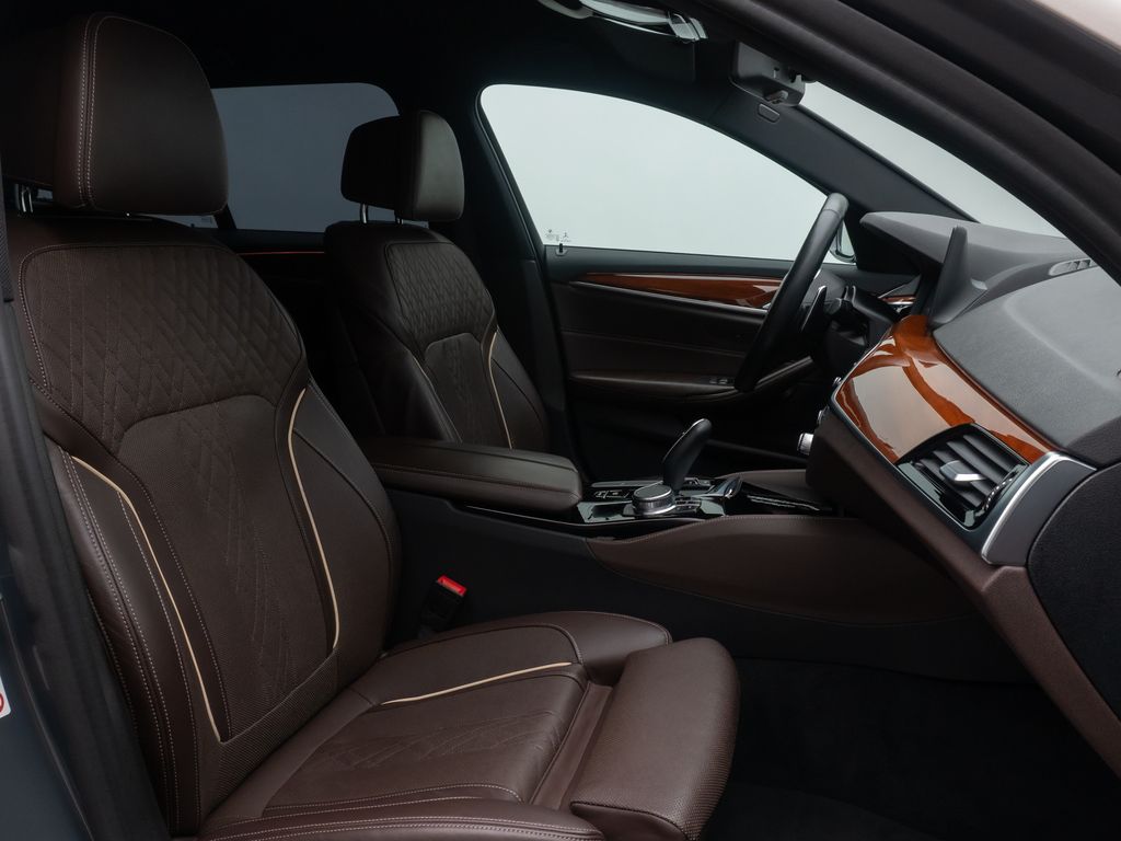 BMW M550 2019