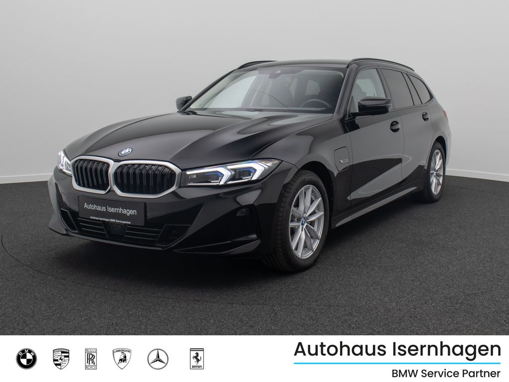 BMW 330 2022