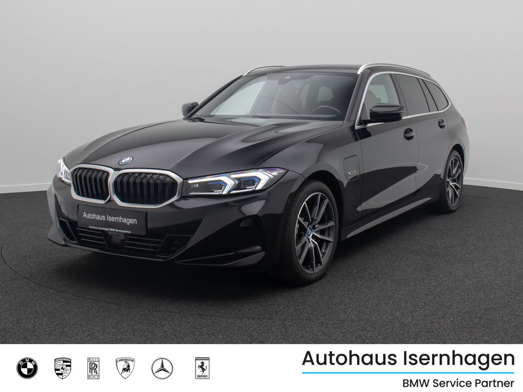 BMW 330 2022