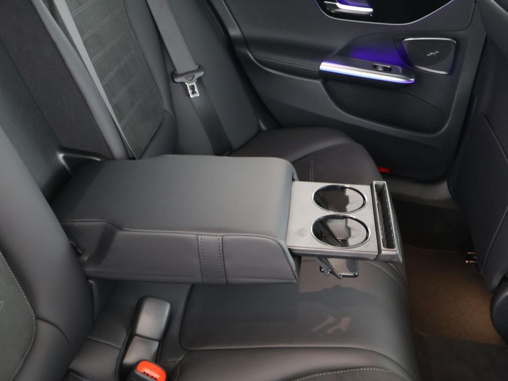 Mercedes-Benz C 220 2025