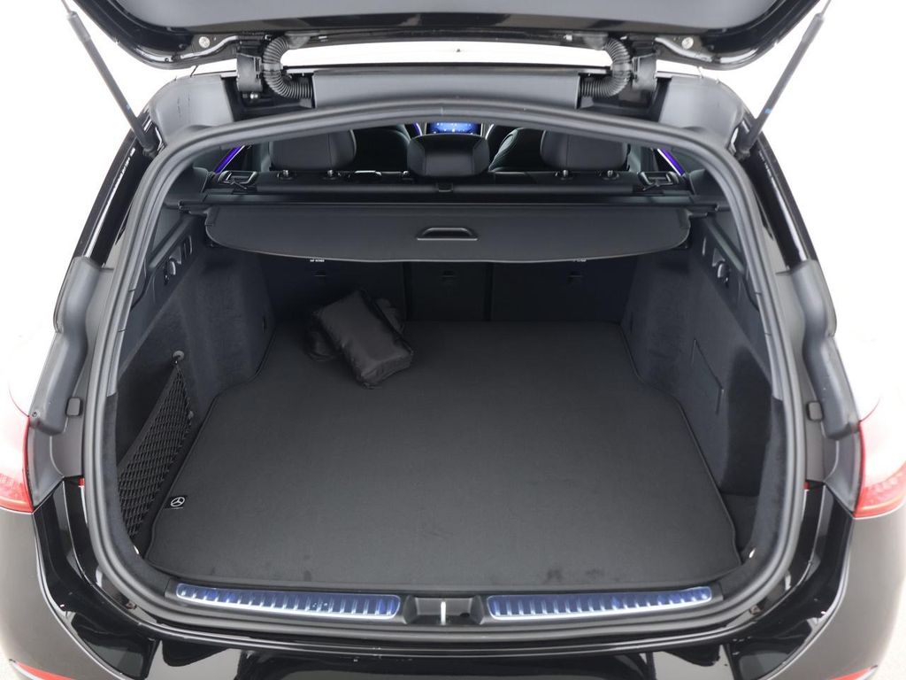 Mercedes-Benz C 220 2025