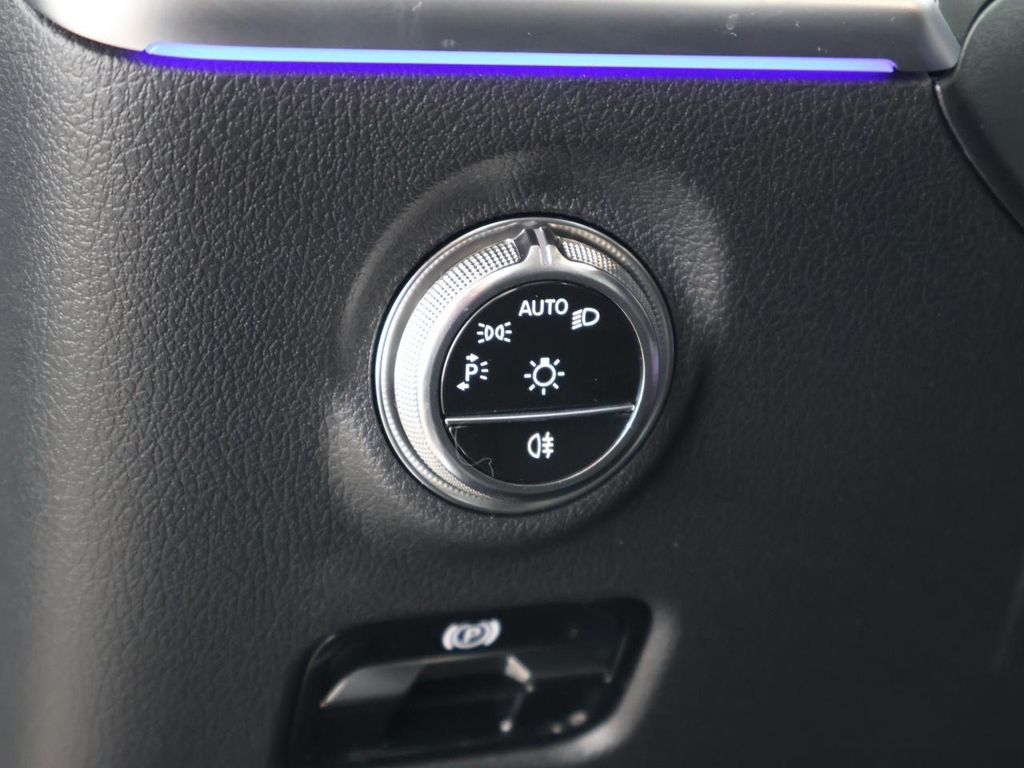 Mercedes-Benz C 220 2025