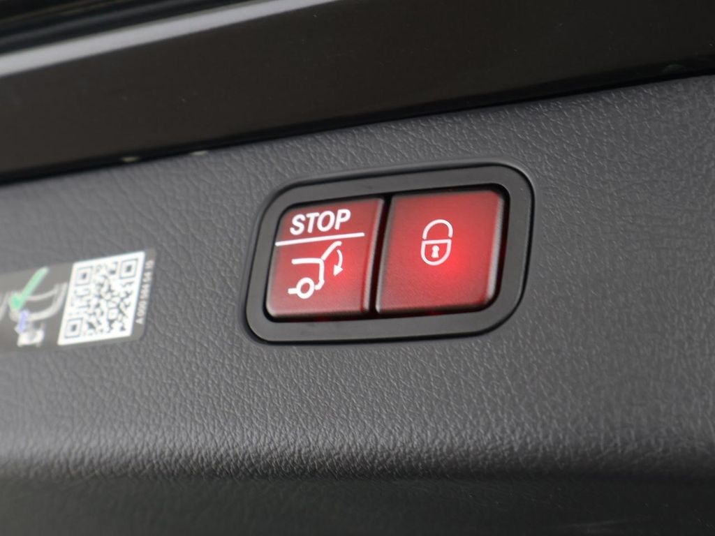 Mercedes-Benz C 220 2025