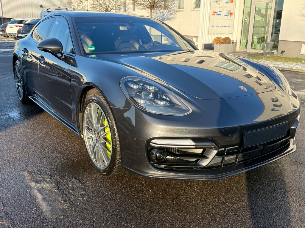 Porsche Panamera 2021