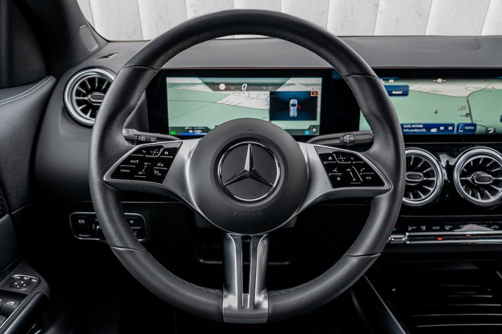 Mercedes-Benz EQA 2024