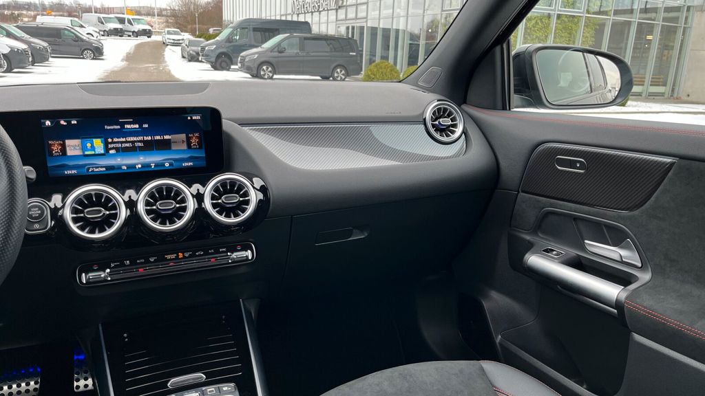 Mercedes-Benz GLA 220 2024