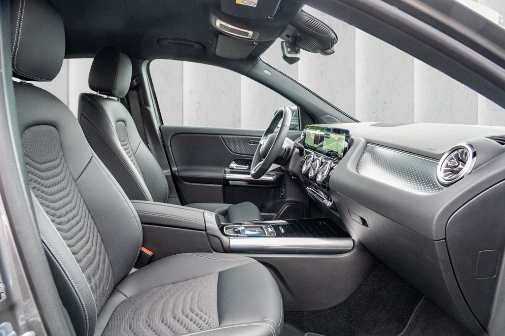 Mercedes-Benz EQA 2024