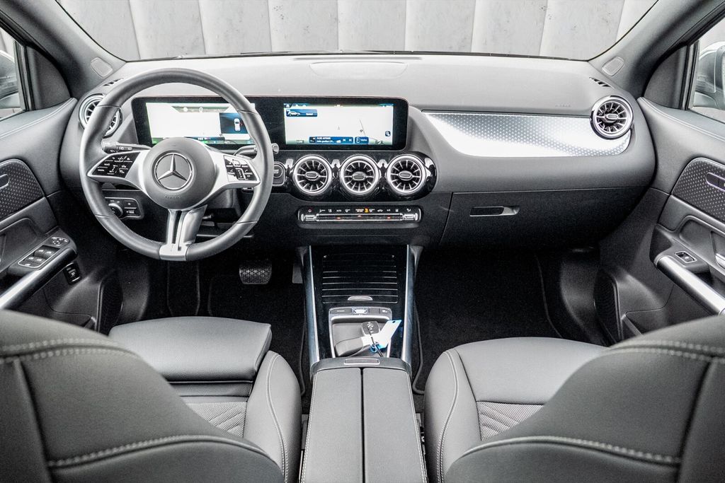 Mercedes-Benz EQA 2024