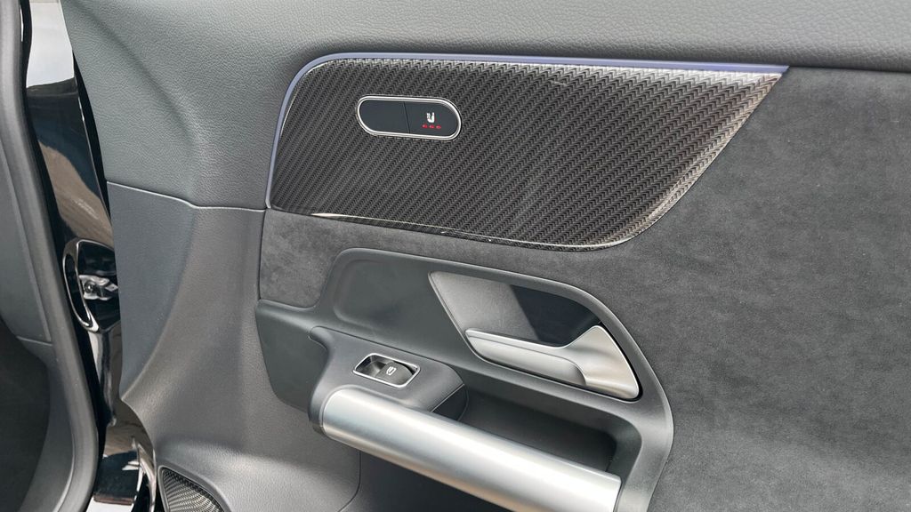 Mercedes-Benz GLA 220 2024