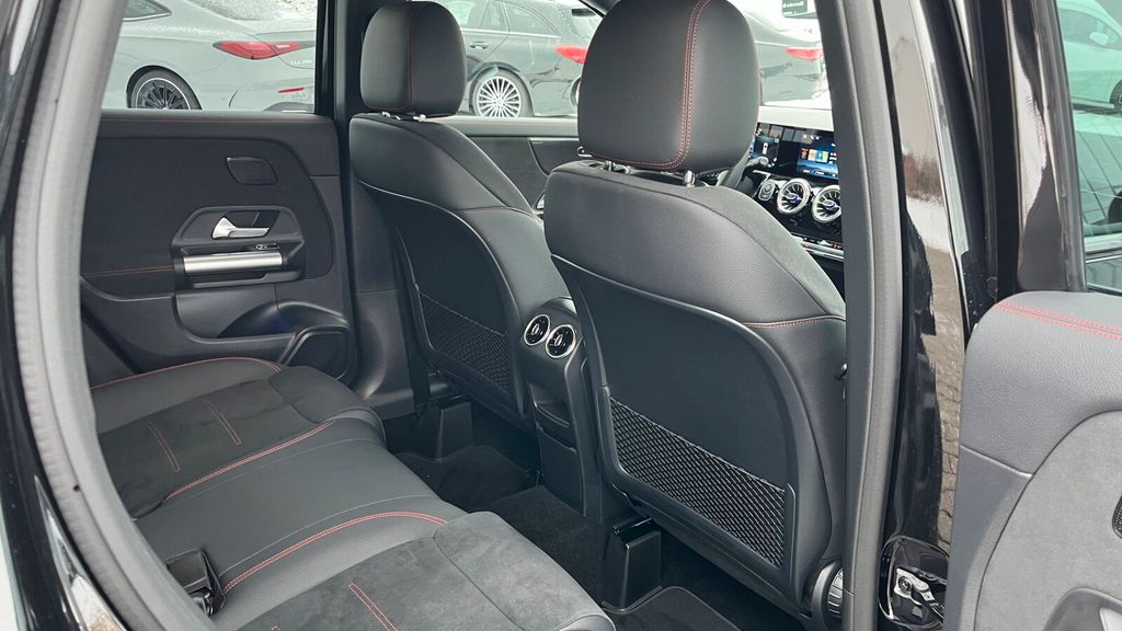 Mercedes-Benz GLA 220 2024