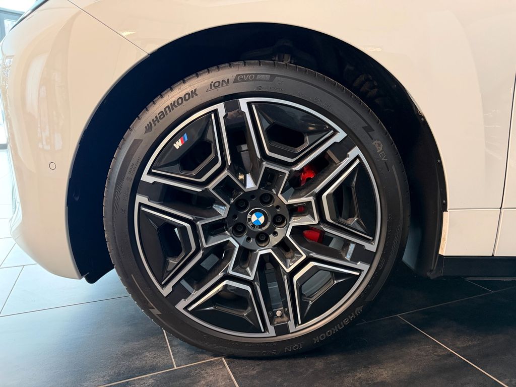 BMW iX 2025