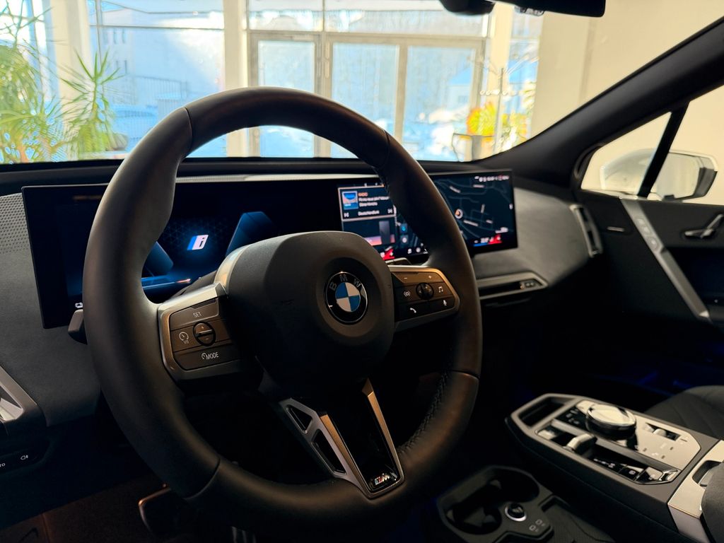 BMW iX 2025
